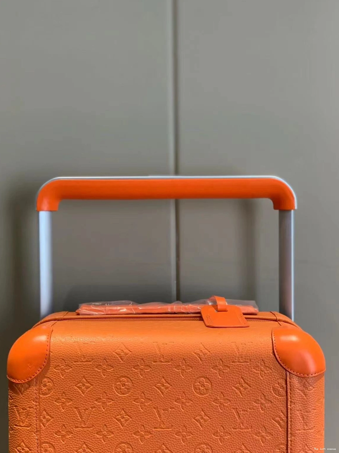 CUSTOM 55 ORANGE SUITCASE TAURILLON 37L HORIZON 0731